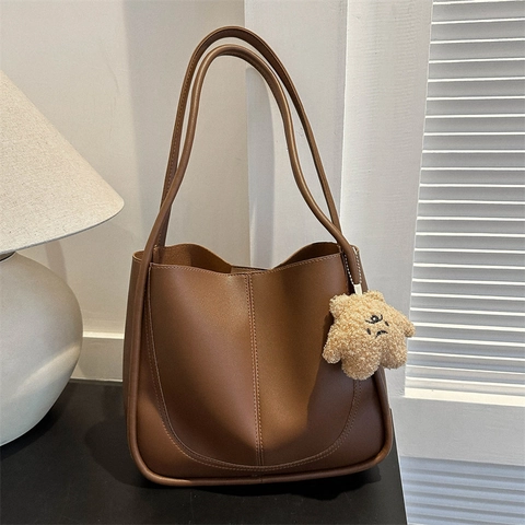 Bolso Tote De Cuero PU Gran Capacidad Vintage Bolso De Hombro Casual Para Mujer Con Colgante De Oso Diario Trabajo