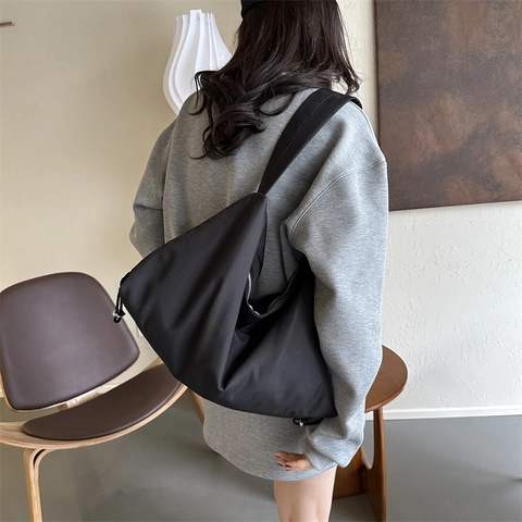 Borsa Hobo In Nylon Grande Capacità Da Donna Borsa A Tracolla Plissettata Morbida Con Coulisse Tracolla Larga Borsa A Mano Casual