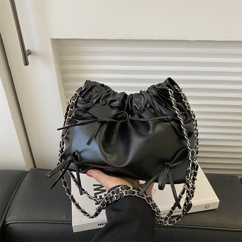 Mode PU-Leder Falten Wolken-Eimer-Tasche Für Damen Schleifen-Dekor Metallkette Riemen Umhängetasche Lässige Alltagstasche