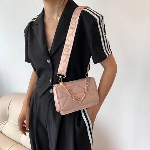 Women Fashion PU Leather Shoulder Bag Geometric Quilted Square Crossbody Bag With Wide Strap Chain Decor Commuter Purse