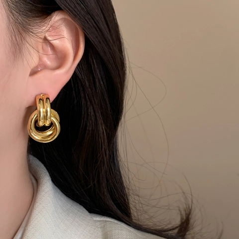 Geometrische Mehrlagige Ineinandergreifende Creolen 18K Vergoldetes Messing Minimalistischer Statement Schmuck Für Damen