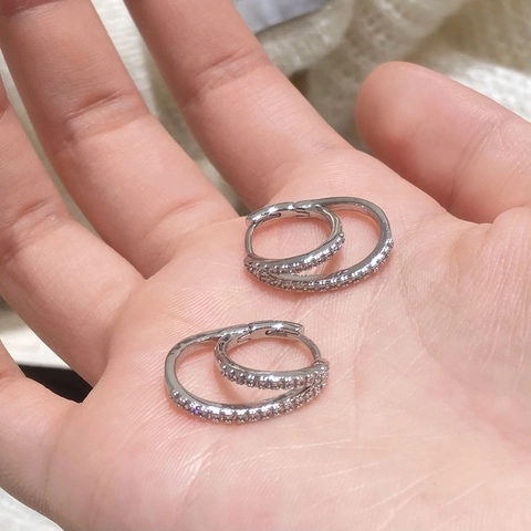 Boucles D'Oreilles Créoles Doubles Croisées Cuivre Zircon Micro Pavé Avec Tige En Argent Sterling 925 Bijoux Femmes