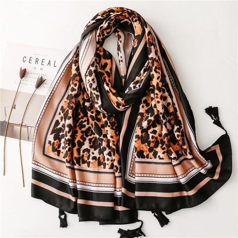 Donna Sciarpa Scialle Stampa Leopardata Raso Sarga Poliestere Nappe Spiaggia Protezione Solare Etnico Vintage Avvolgente Grande