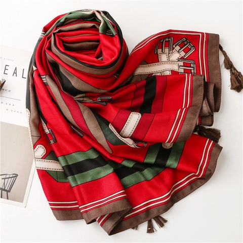 Sciarpa In Raso Di Viscosa Da Donna Scialle Retro Con Stampa Fibbia Cintura A Ferro Di Cavallo Con Nappine Elegante