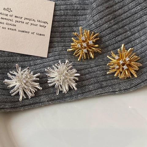 Orecchini A Lobo Stella Rame Zirconia Design Fuochi D'artificio Placcato Oro 18K Gioielli Alla Moda Per Donna