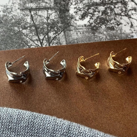 Orecchini A Lobo Geometrici Irregolari A C Rame Placcato Oro 18K Trama Metallo Fuso Gioielli Minimalisti Donna