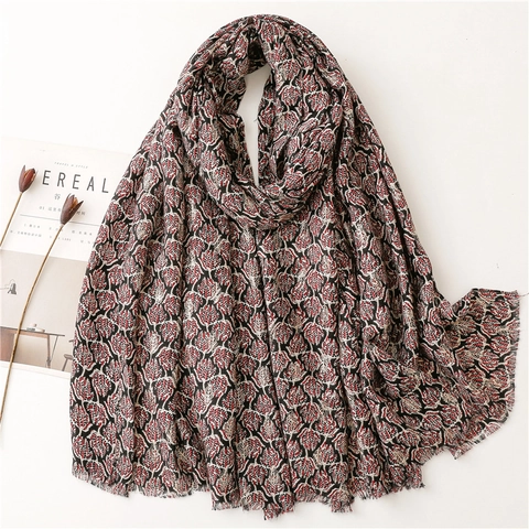Femmes Longue Écharpe Châle Imprimé Feuilles Marquage À Chaud Polyester Satin Coton Chaud Protection Solaire Bords Effilochés