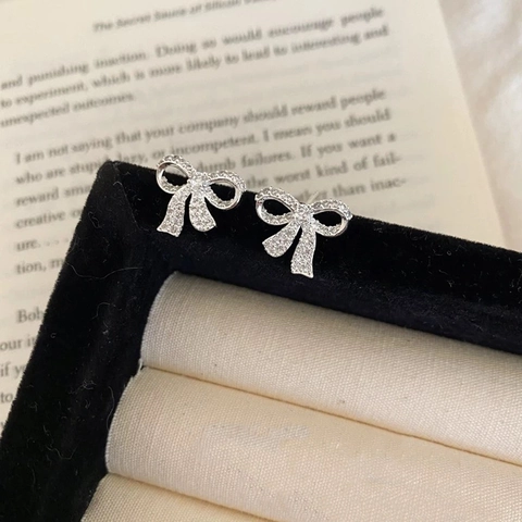 Boucles D'Oreilles Nœud Élégantes Pour Femmes Avec Tige En Cuivre Zircon Micro Pavé Bijoux Étincelants Exquis