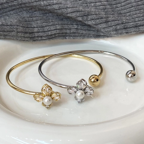 Elegant Flower Artificial Pearl Zircon Bracelet Copper Real Gold Plated Adjustable Open Bangle Minimalist High End Jewelry Women