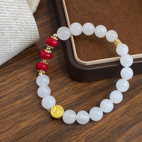 Natural Stone White Agate Beaded Bracelet With Gold Coin Pendant Red Beads Ethnic Retro Style Lucky Charm For Women