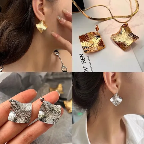 Boucles D'oreilles Carrées Géométriques Texture Ride Irrégulière Minimaliste Tige En Cuivre Plaqué Or Argent Pour Femmes
