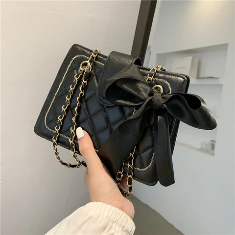 Sac Bandoulière Femme Cuir PU Matelassé Losange Grand Noeud Satin Chaîne Métal Dorée Sac Épaule