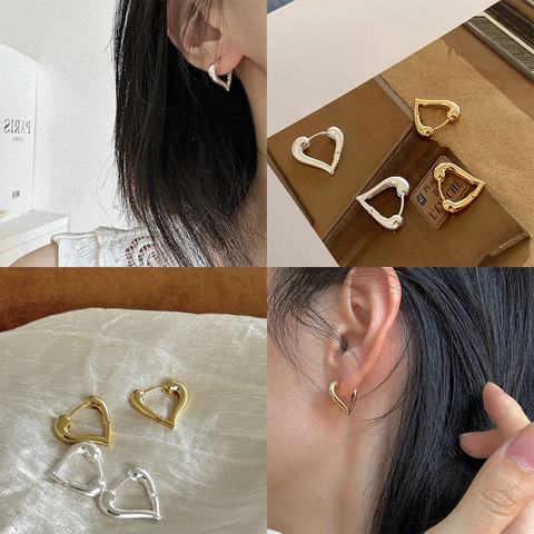 Pendientes Huggie de Corazón Irregular Minimalistas de Cobre Chapado Pulido Brillante Pendientes de Aro Pequeños para Mujer