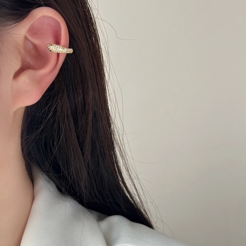 Vintage Snake Ear Cuff Copper Micro Pave Zircon Green Eye Earring Retro Clip On Jewelry For Women Non Pierced