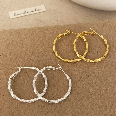 Hoop Oorbellen Met Gedraaide Textuur Voor Dames Koper 18K Verguld Elegante Geometrische Minimalistische Sieraden