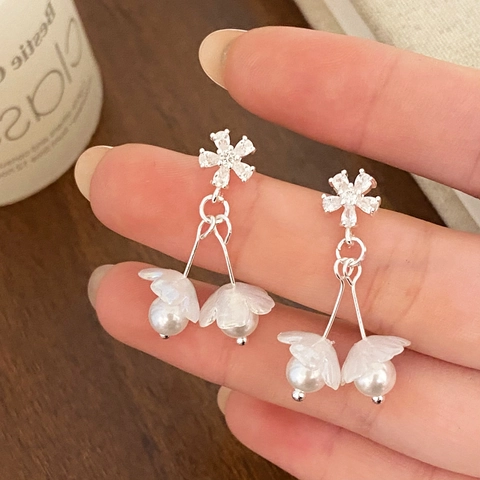 Flower Artificial Pearl Dangle Earrings With 925 Sterling Silver Earring Post Zircon Retro Elegant Drop Jewelry For Women