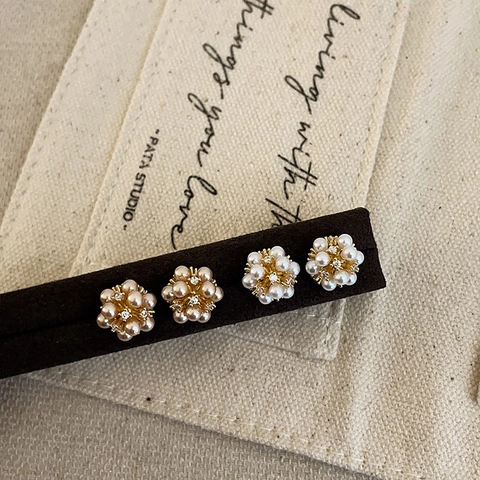 Orecchini A Lobo Con Künstliche Perle A Grappolo Per Donna Rame Placcato Oro 18K Zircone Gioielli Vintage Eleganti