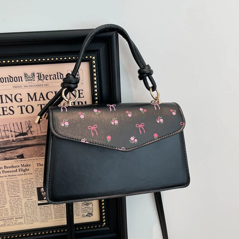 Bolso Cuadrado Pequeño de Cuero PU de Moda para Mujer con Estampado de Oso de Cereza Bolso de Hombro Dulce para Mujer Bolso Mensajero