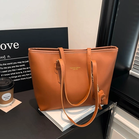 Women Retro PU Leather Tote Bag Large Capacity Minimalist Shoulder Bag Solid Color Commuter Handbag With Elephant Pendant