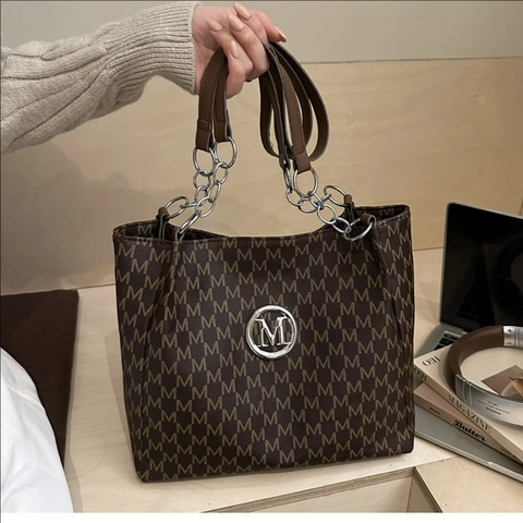 Borsa Tote Da Donna Vintage Con Stampa Monogramma M Grande Capacità In Pelle Sintetica Con Catena In Metallo Chic