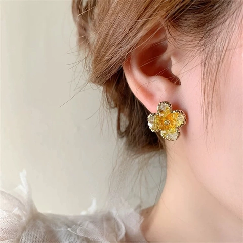 Flower Stud Earrings Gradient Crystal Four Leaf Clover Shape Alloy Vintage Style Jewelry For Women Elegant Sweet Gift