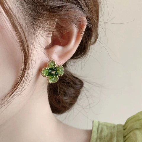 Flower Stud Earrings Gradient Crystal Four Leaf Clover Shape Alloy Vintage Style Jewelry For Women Elegant Sweet Gift