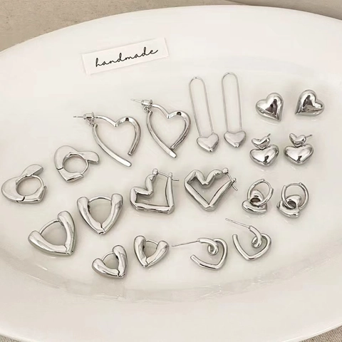 Minimalist Heart Earrings Copper Fashion Geometric Simple Heart Shaped Ear Studs Hoops For Women Simple Elegant