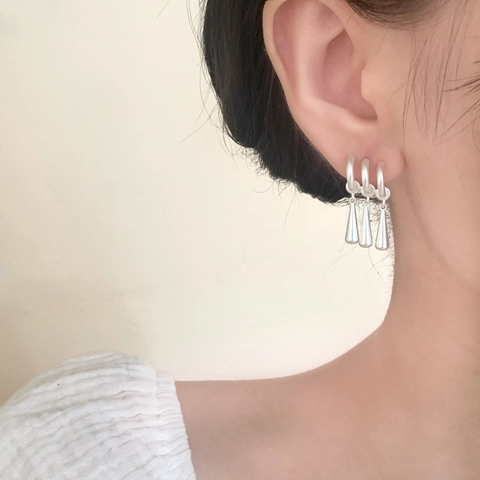Boucles D Oreilles Puces En Cuivre Mat À Gland En Forme De Goutte Avec Pendentif À Triple Boucle Pour Femmes Style Minimaliste