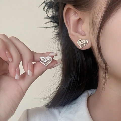 Shiny Heart Stud Earrings 14K Gold Silver Plated Copper Simple 3D Metallic Jewelry For Women Daily Chic Elegant