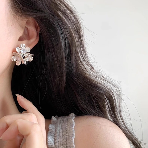 Flower Cluster Stud Earrings Copper With Zircon Hammered Texture Vintage Elegant Luxury Jewelry For Women