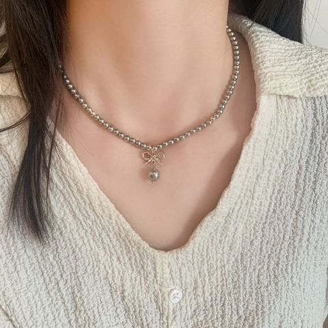 Collar De Perlas Artificiales Aleación Colgante De Lazo Cierre Ajustable Estilo Elegante Francés Joyería De Moda Para Mujer
