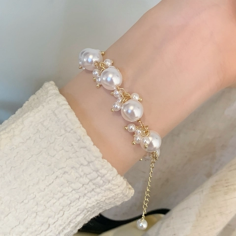 Elegant Cluster Artificial Pearl Bracelet Gold Plated Alloy Design Minimalist Luxury Style For Women Wedding Party Jewelry