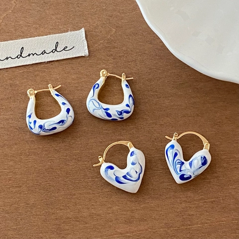 Vintage Heart Or U Shape Hoop Earrings Copper 14K Gold Plated Blue And White Porcelain Enamel Elegant For Women