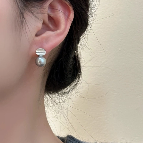 Artificial Pearl Stud Earrings With Mirror Finish Round Metal Disc Minimalist Geometric Elegant Chic Jewelry For Women