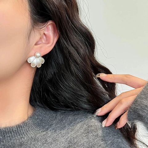 Brushed Petal Stud Earrings With Artificial Pearl Copper Brass Elegant Vintage Jewelry For Women