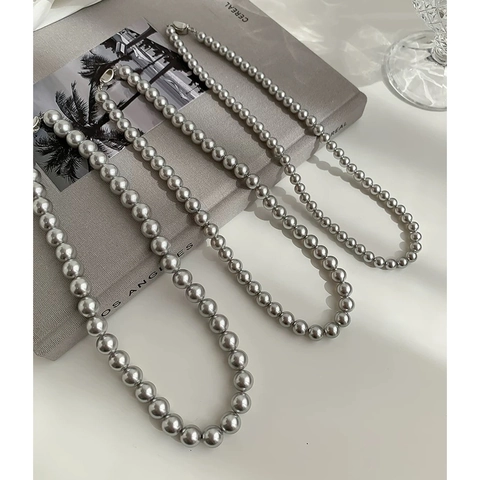Collar De Perlas Artificiales Grises Brillo Metálico Perlas Artificiales Redondas Joyería Elegante Minimalista Para Mujeres