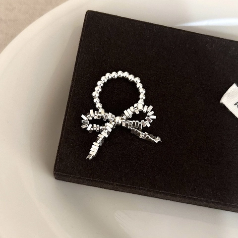 Eleganter Schleifenring Versilbertes Kupfer Perlenarmband Texturierter Crushed Silver Stil Minimalistischer Schicker Schmuck Für Frauen