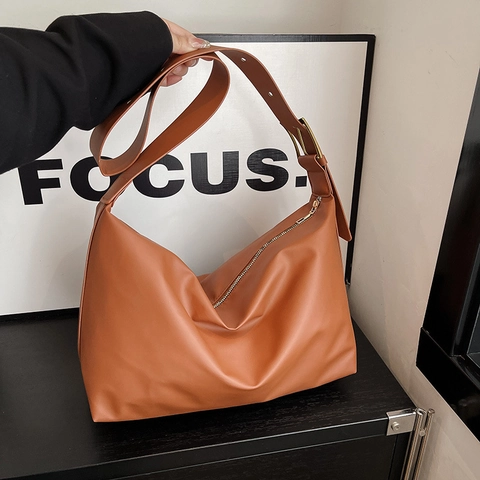 Women Shoulder Bag PU Leather Large Capacity Hobo Bag With Wide Adjustable Strap Minimalist Retro Tote For Daily Use