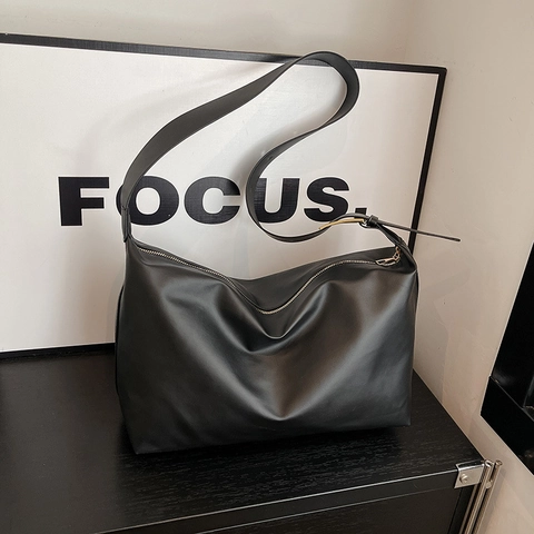 Women Shoulder Bag PU Leather Large Capacity Hobo Bag With Wide Adjustable Strap Minimalist Retro Tote For Daily Use
