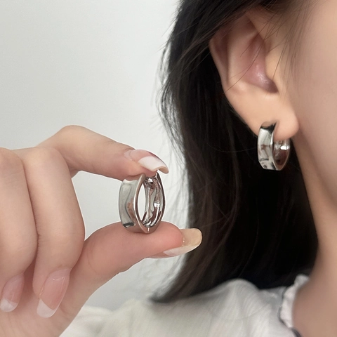 Orecchini Cerchio Onda Irregolare Martellato Spesso Ottone Placcato Oro 18K Gioielli Geometrici Minimalisti Da Donna