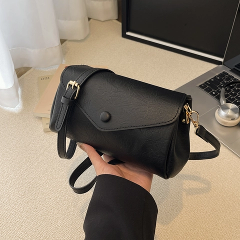 Vintage Women PU Leather Crossbody Bag Minimalist Small Square Shoulder Purse With Adjustable Strap And Gold Hardware