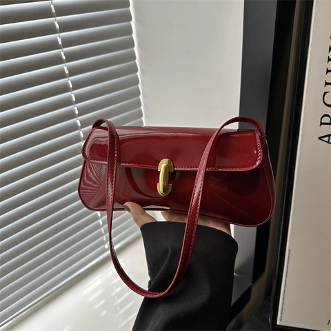 Baguette Underarm Bag For Women French Style Glossy Patent Leather Shoulder Handbag With Gold Metal Lock Rectangular Vintage