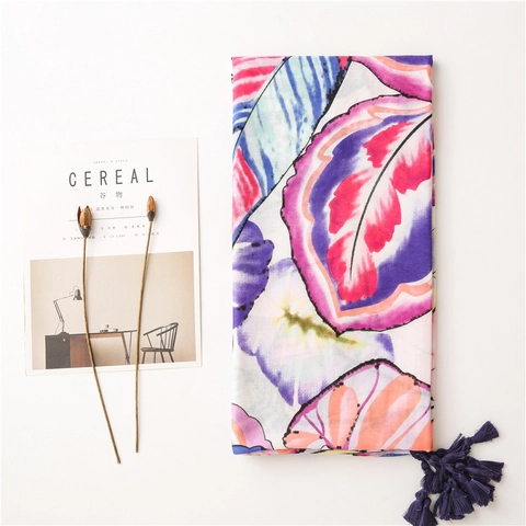 Women's Floral Leaf Print Scarf Elegant Tassel Shawl Sun Protection Beach Sarong Lightweight Satin Polyester Scarf Wrap