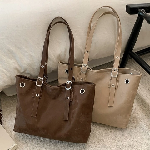 Women Retro PU Leather Tote Bag Rivet Shoulder Bag Large Capacity Commute Underarm Bag Adjustable Strap Magnetic Buckle