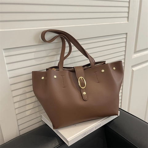 Large Capacity PU Leather Tote Bag Women Niche Rivet Metal Buckle Shoulder Underarm Bag For Daily Commuter Vintage