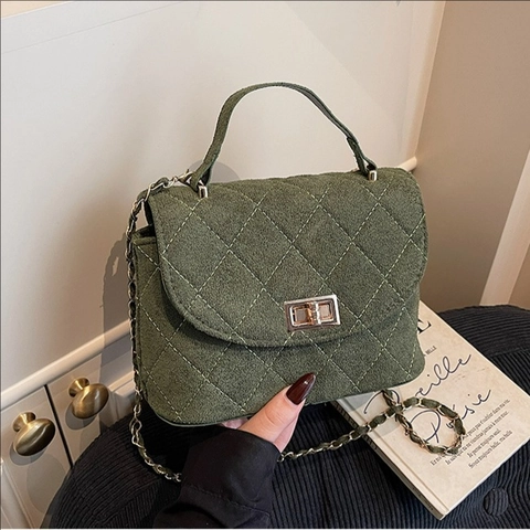 Women's Quilted Flannel Shoulder Bag Luxury Rhombus Pattern Chain Crossbody Bag With Top Handle Metal Lock Vintage Handbag