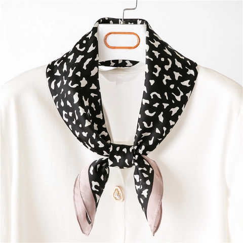 Vintage Leopard Print Satin Square Scarf For Women Fashion Professional Necktie Elegant Neck Head Kerchief Silk-like Hair Handkerchief