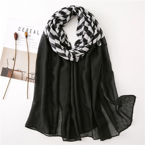 Women Fashion Polyester Shawl Scarf With Chevron Geometrical Print Soft Lightweight Sun Protection Wrap For Casual Beach Wear
