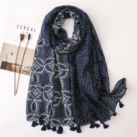 Bufanda Larga Chal Estampado Tótem Floral Azul Blanco Mujer Voile Algodón Ligero Borlas Bohemias Étnicas Solar