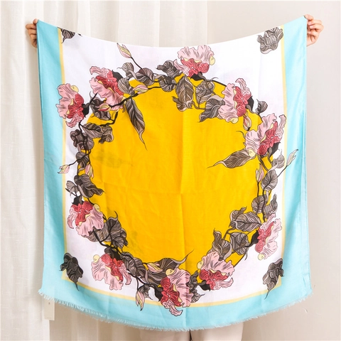 Vintage Floral Print Shawl Scarf Cotton Polyester Blend Lightweight Sun Protection Tassels Women Elegant Beach Travel